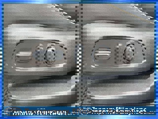 Used 2023 GMC Acadia Denali w/ Denali Technology Package AWD/4WD image 19