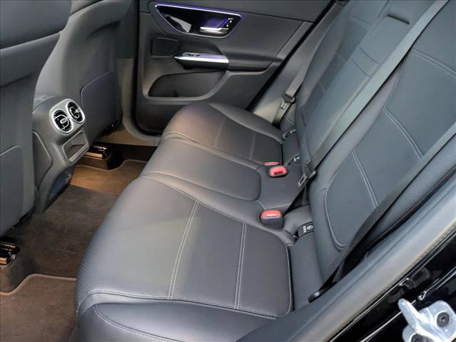 Used 2026 Mercedes-Benz GLC 300 4MATIC image 19