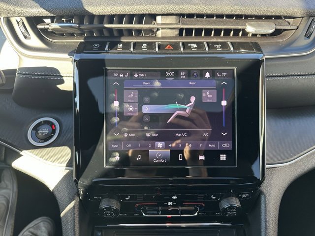 New 2025 Jeep Grand Cherokee L Altitude image 38