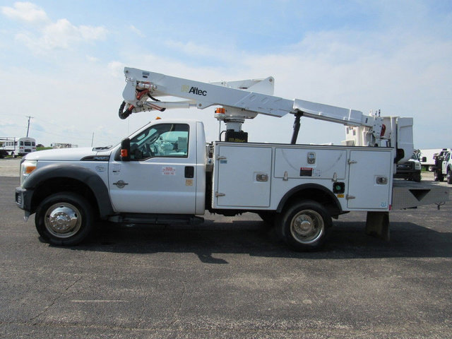 Used 2016 Ford F550 2WD Regular Cab Super Duty image 8
