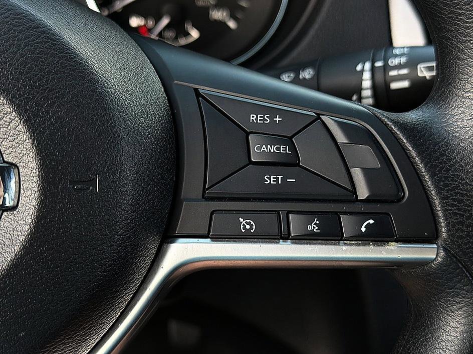 Used 2019 Nissan Rogue S image 16