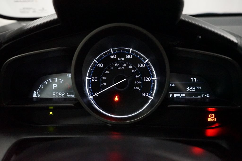 Used 2019 Toyota Yaris L FWD image 9