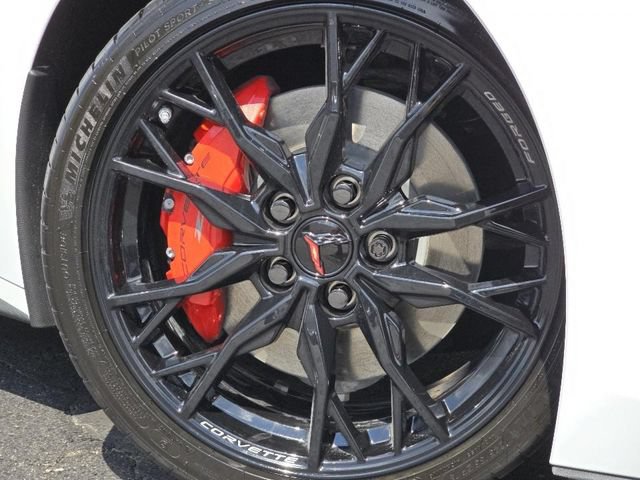 Used 2024 Chevrolet Corvette Stingray Premium Conv w/ Z51 Performance Package RWD image 13