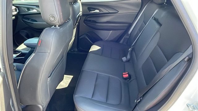 Used 2022 Chevrolet TrailBlazer RS w/ Sun and Liftgate Package FWD image 12