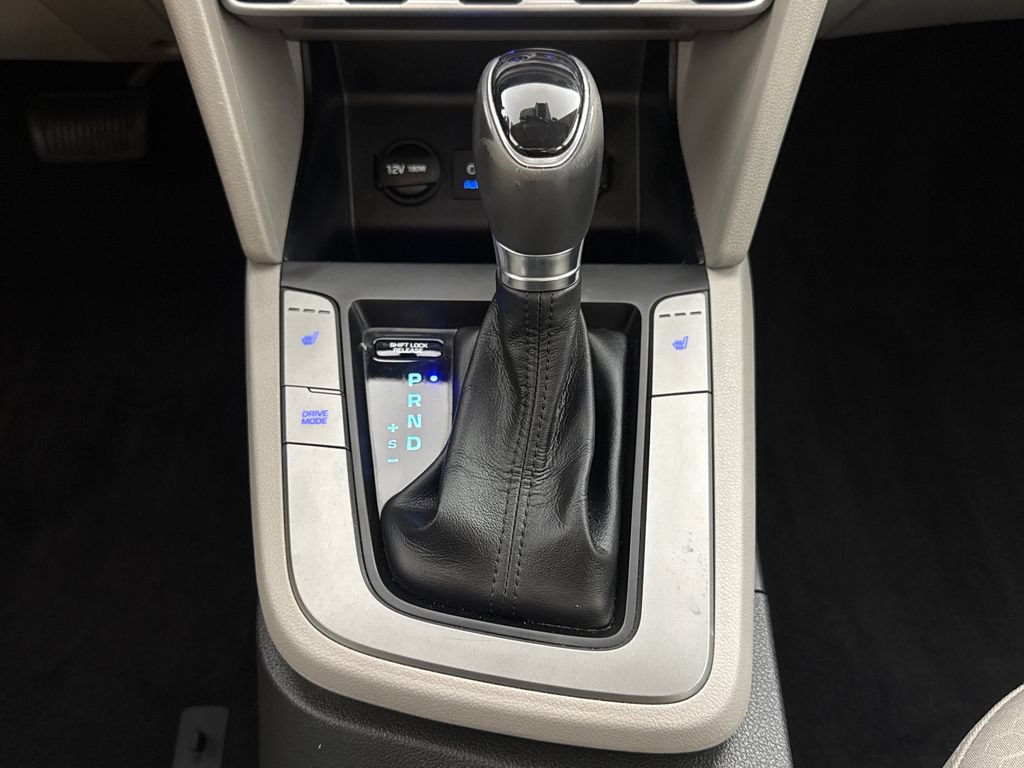 Used 2020 Hyundai Elantra Value Edition FWD image 18