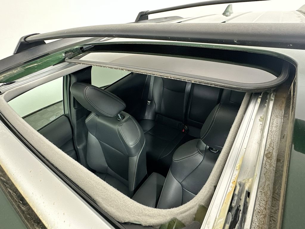 Used 2022 Toyota Corolla Cross XLE image 21