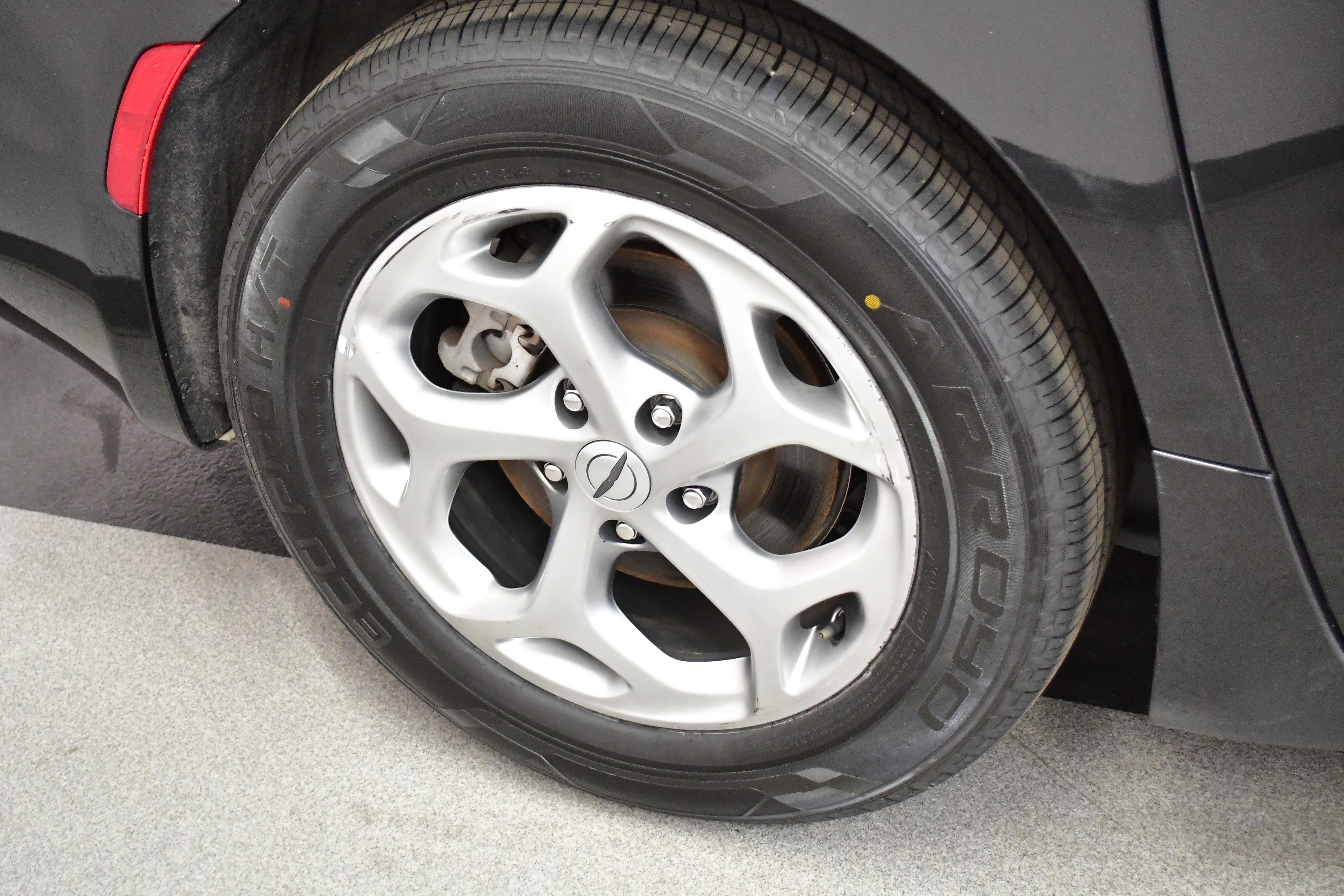 Used 2023 Chrysler Pacifica Limited FWD image 38