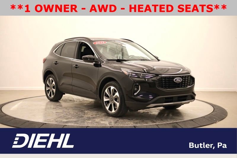 Used 2023 Ford Escape Platinum image 1