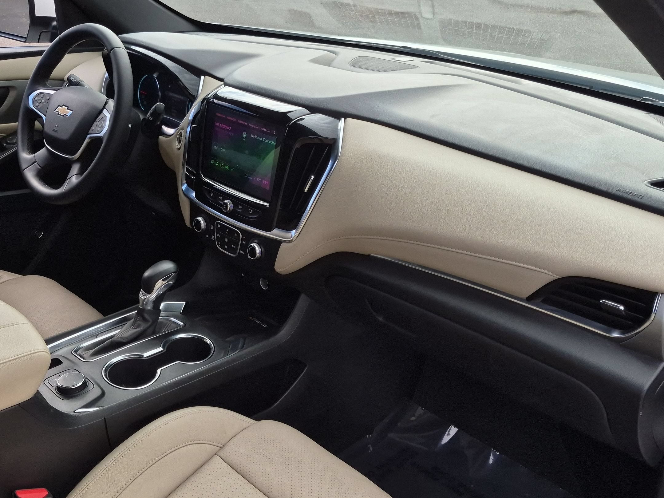 Used 2023 Chevrolet Traverse LT FWD image 26