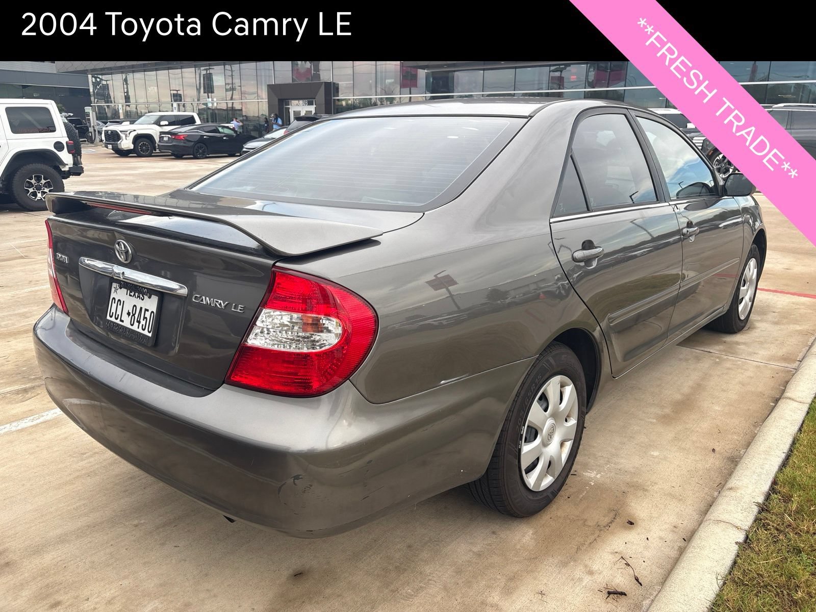 Used 2004 Toyota Camry LE FWD image 2