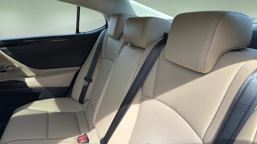 Used 2019 Lexus ES 350 w/ Premium Package FWD image 14