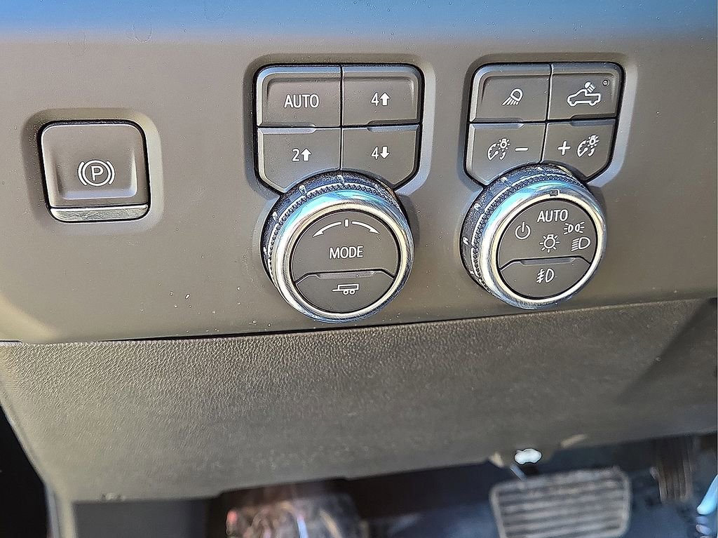 Used 2024 GMC Sierra 3500 Denali Ultimate image 25