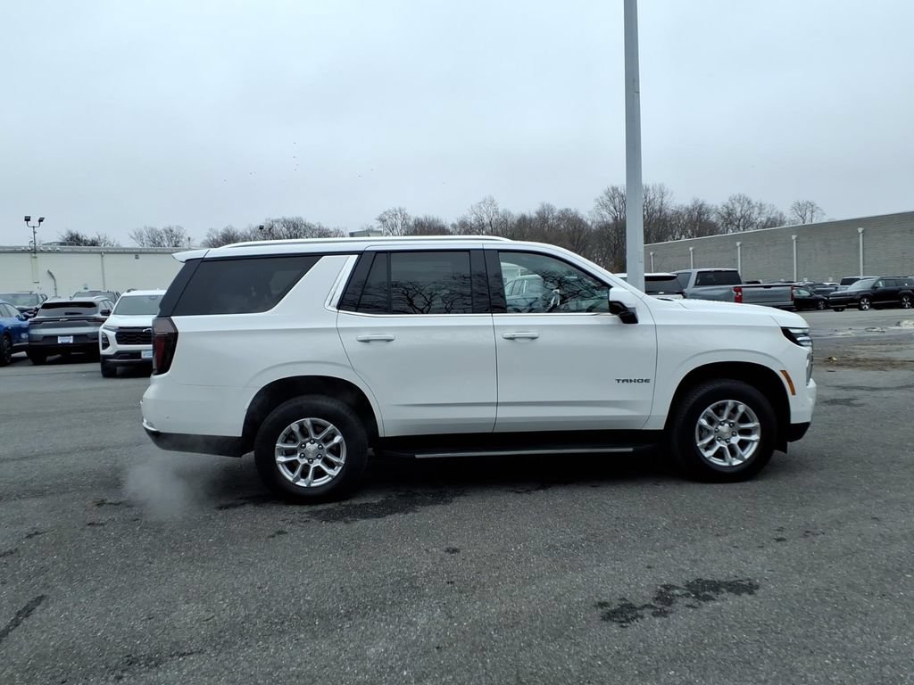Used 2025 Chevrolet Tahoe LT AWD/4WD image 2