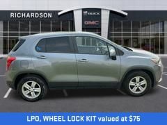 Used 2020 Chevrolet Trax LS w/ Tint and Cruise Package FWD image 4