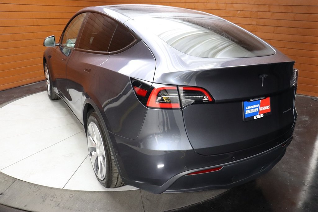 Used 2023 Tesla Model Y Long Range AWD/4WD image 10