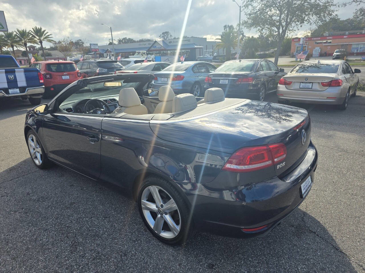 Used 2012 Volkswagen Eos Lux FWD image 6