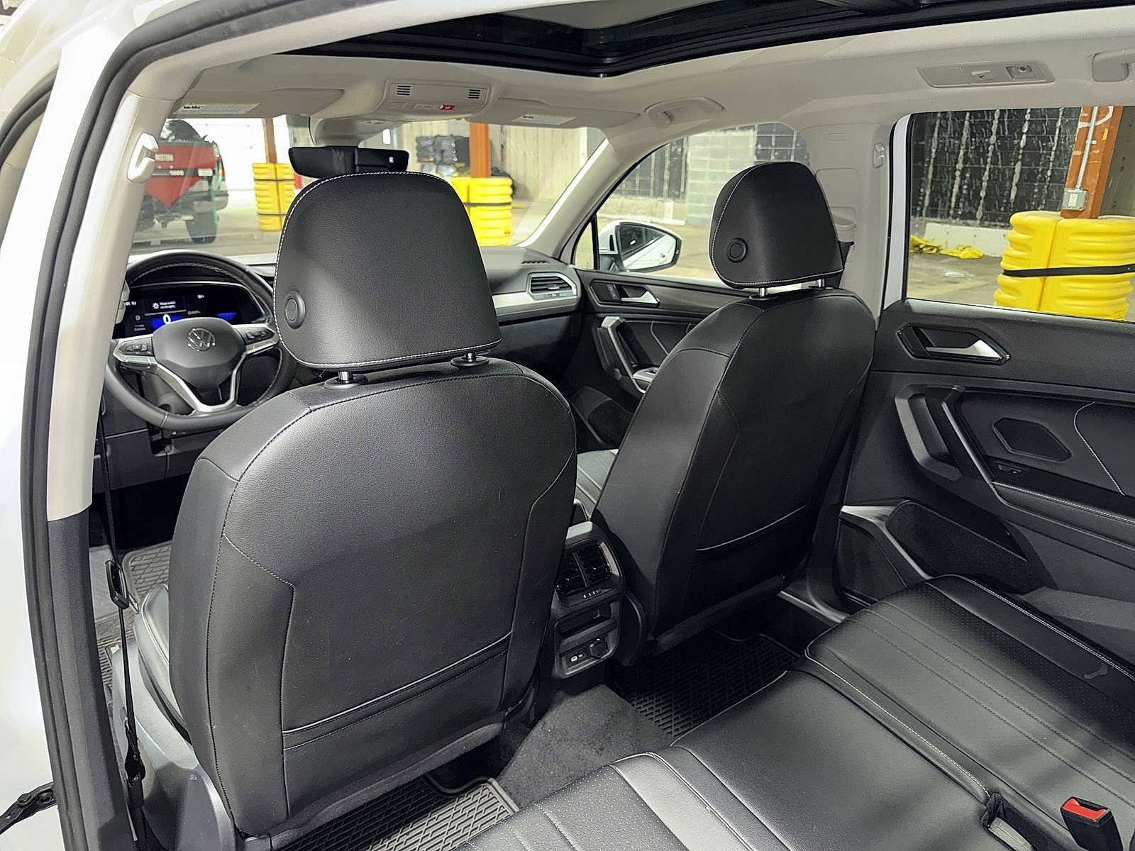 Used 2022 Volkswagen Tiguan SE image 29