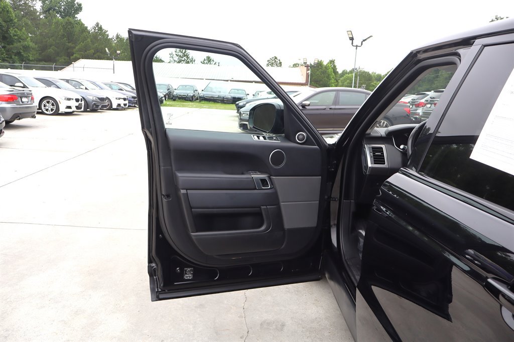 Used 2018 Land Rover Range Rover Sport SE AWD/4WD image 51