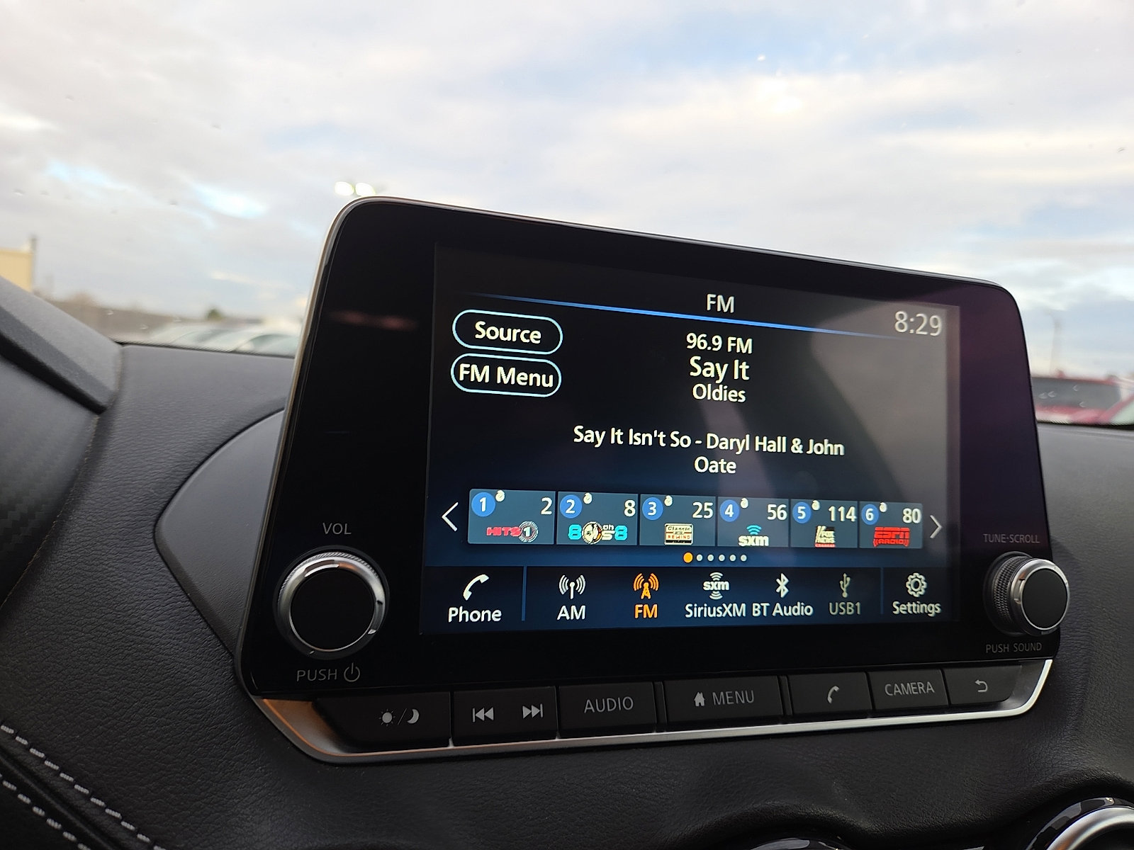 Used 2023 Nissan Sentra SV image 12