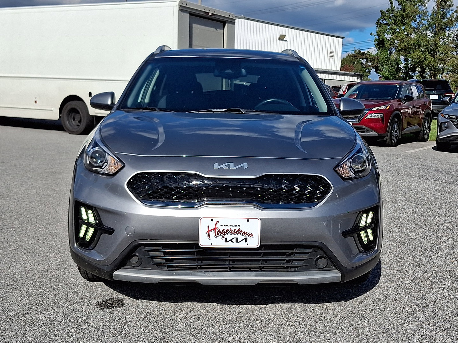 Certified 2022 Kia Niro LXS image 2
