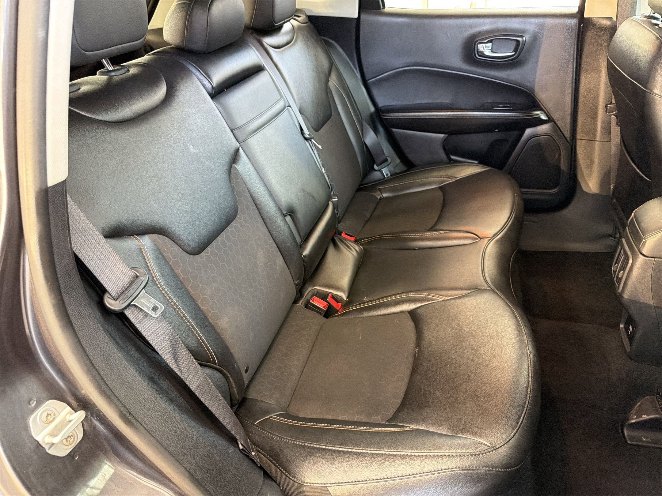 Used 2020 Jeep Compass Latitude FWD image 28