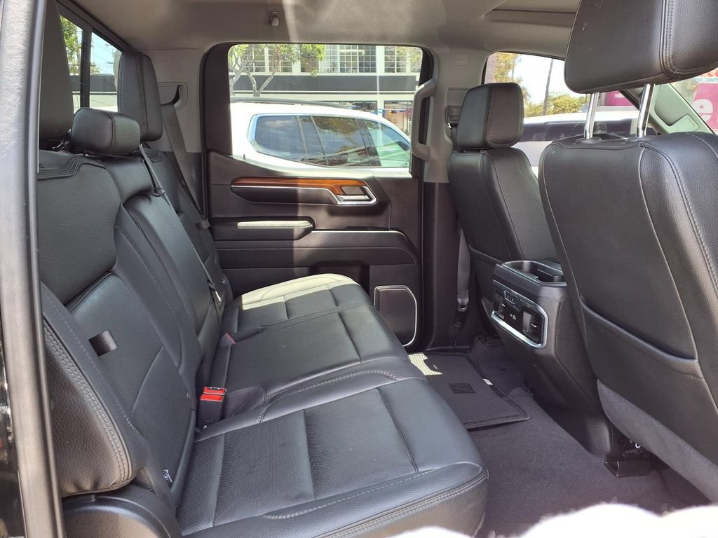 Used 2023 GMC Sierra 1500 Denali w/ Technology Package AWD/4WD image 21