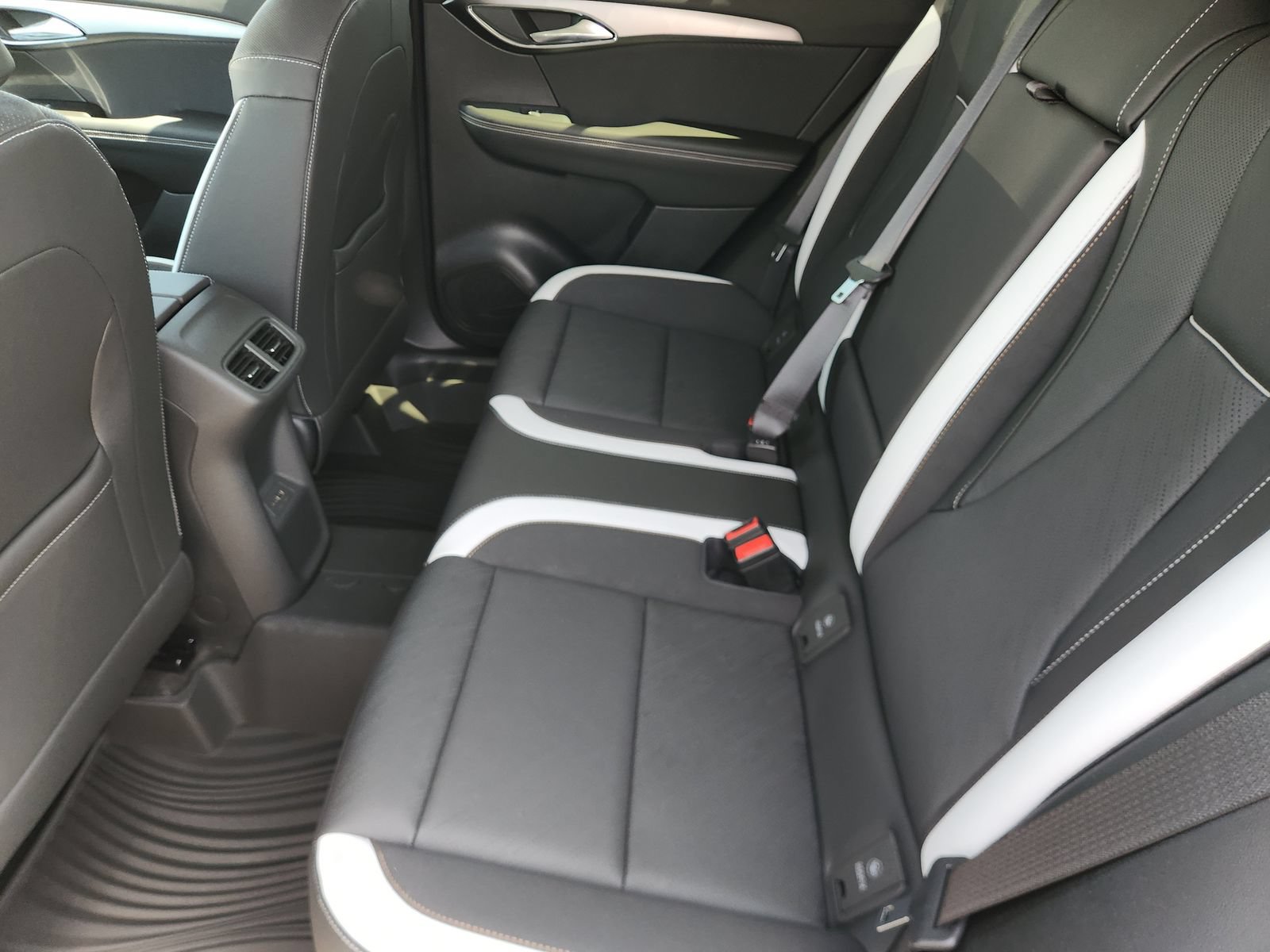 New 2026 Buick Envision Sport Touring AWD/4WD image 34