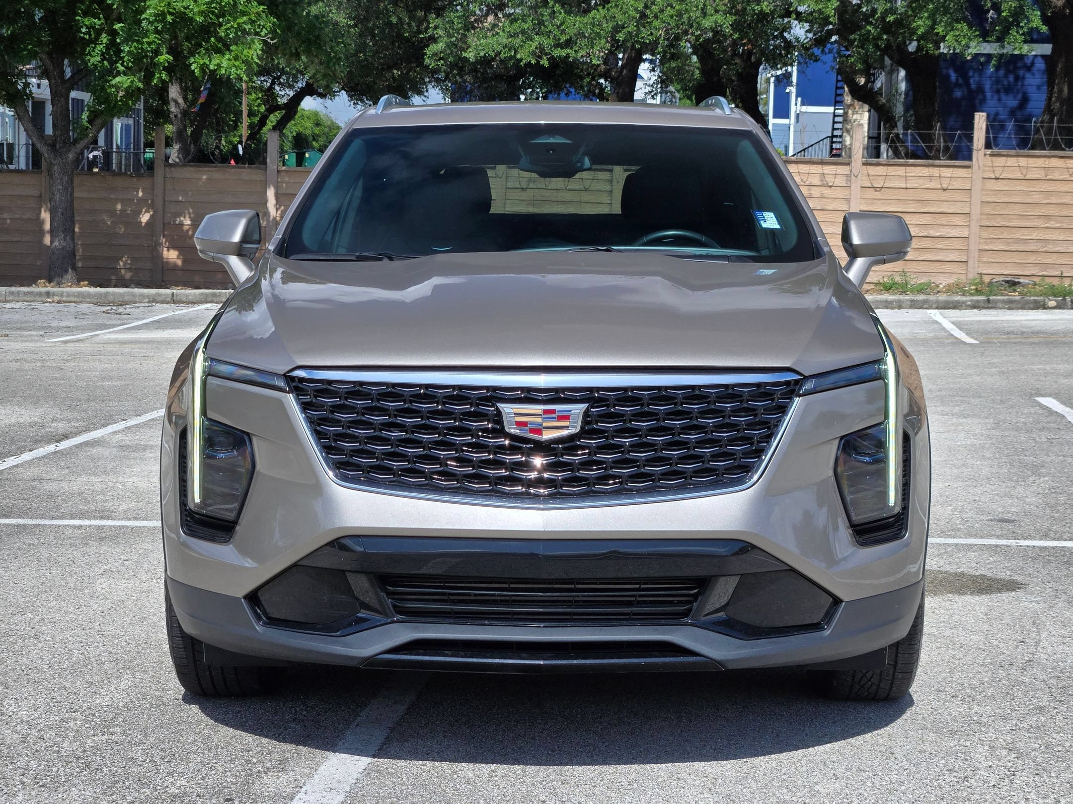 Used 2024 Cadillac XT4 Premium Luxury FWD image 9