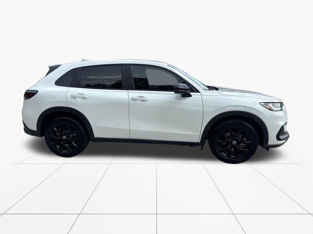 Used 2023 Honda HR-V Sport image 9