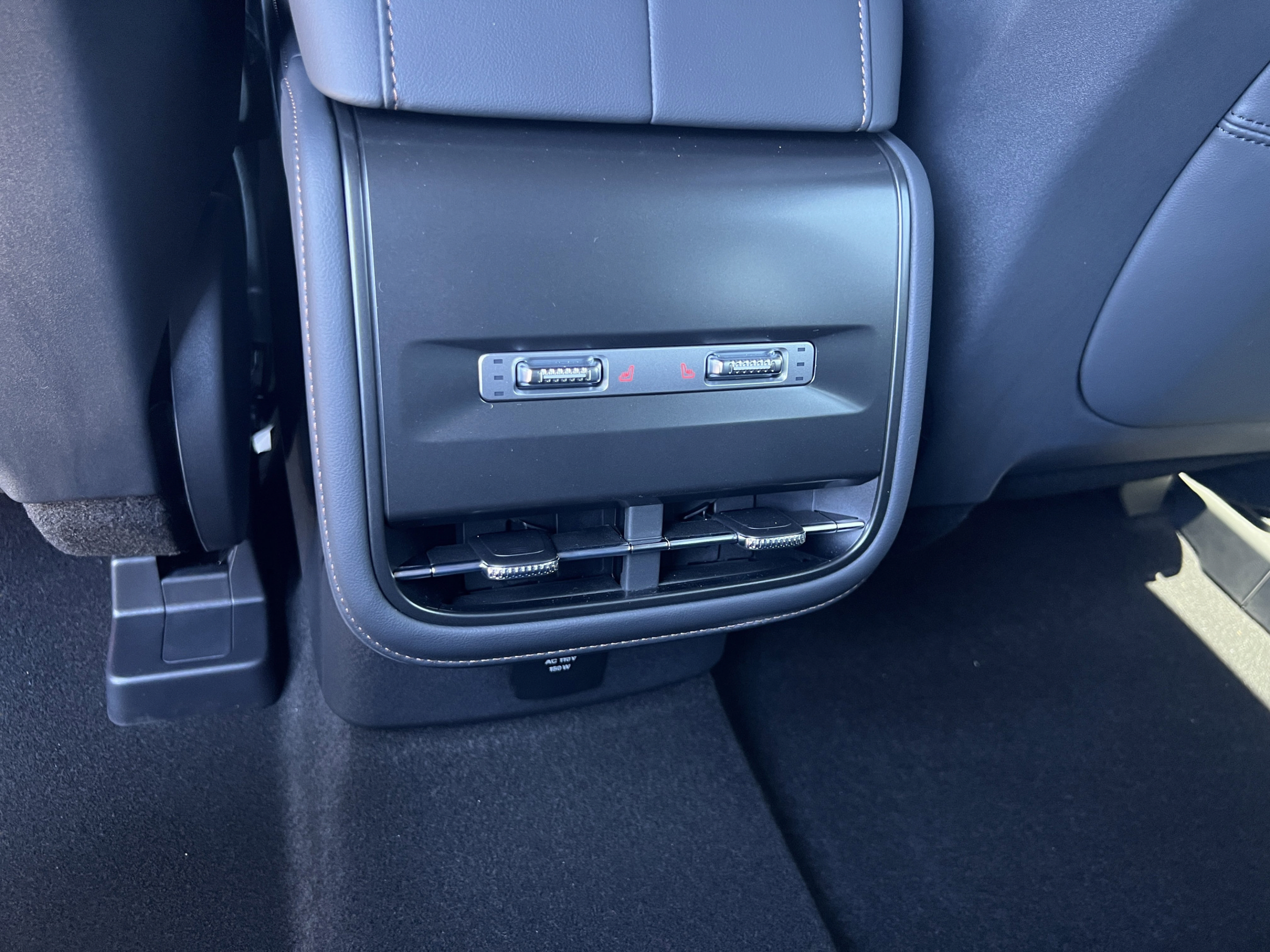 New 2025 Lincoln Nautilus Premier w/ Equipment Group 102A AWD/4WD image 23