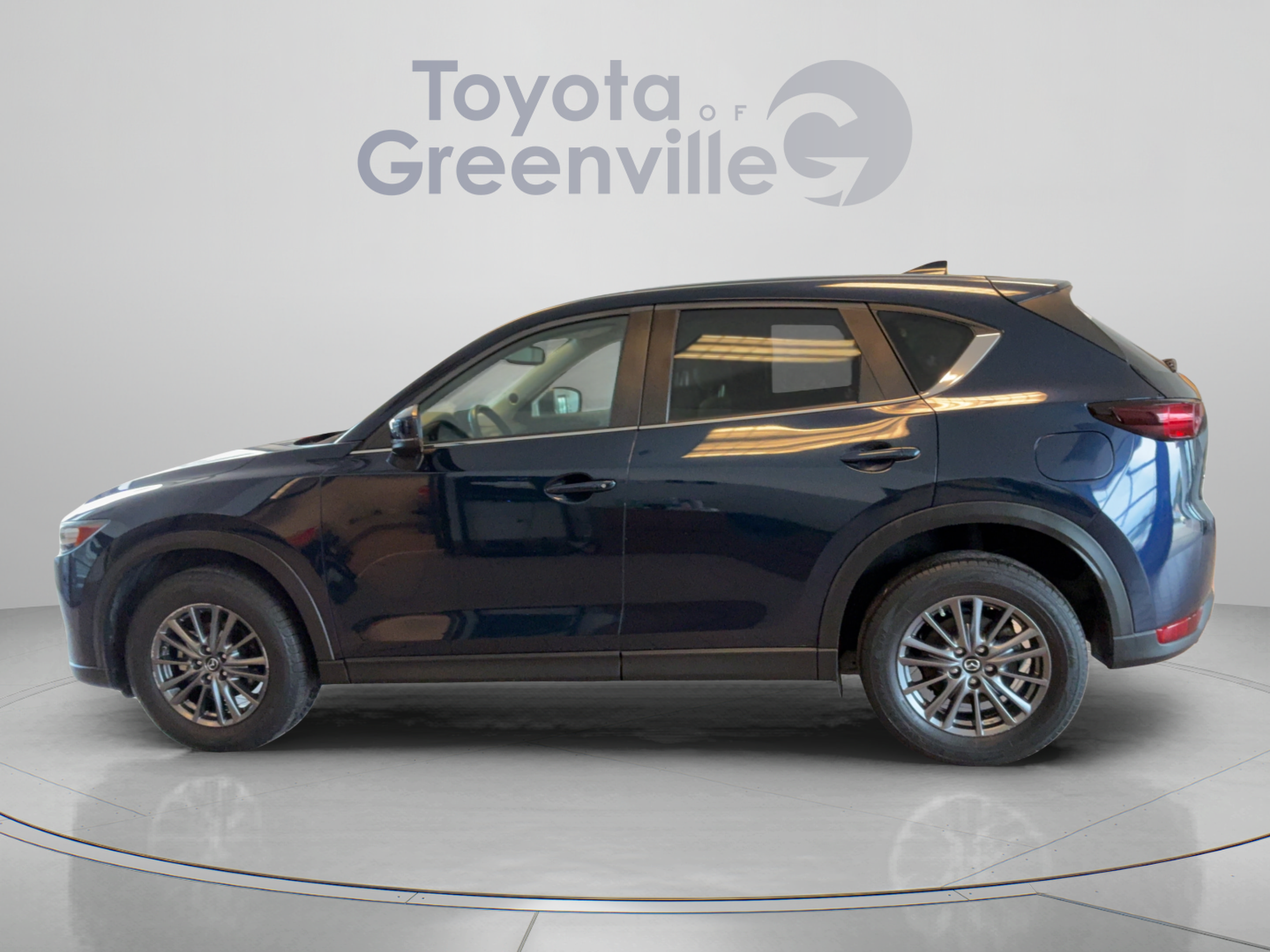 Used 2019 MAZDA CX-5 Touring FWD image 2