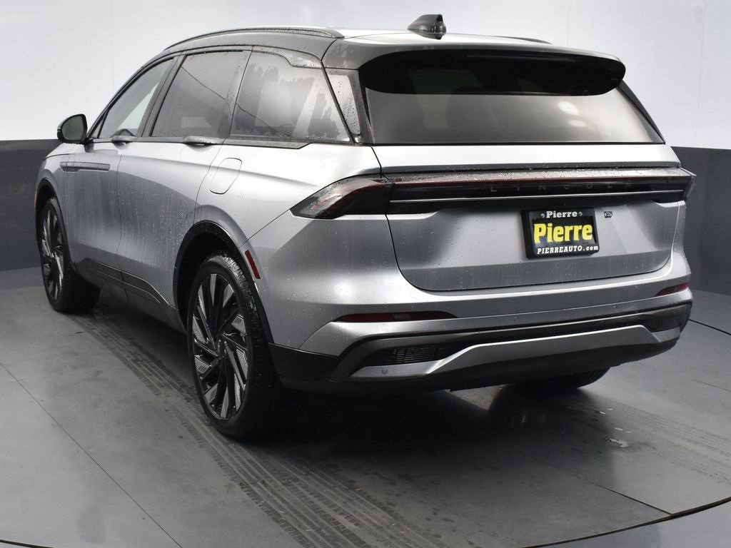 New 2026 Lincoln Nautilus Reserve w/ Jet Appearance Package image 7