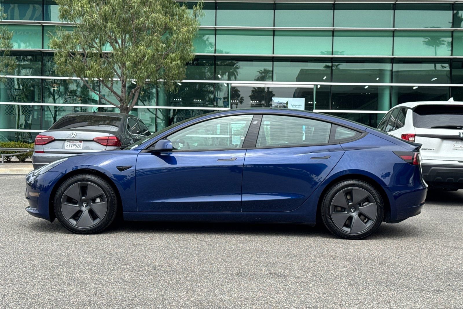 Used 2023 Tesla Model 3 Standard Range image 7