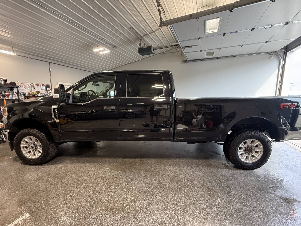 Used 2022 Ford F250 XLT w/ XLT Value Package AWD/4WD image 9