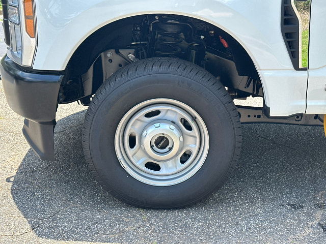 New 2026 Ford F350 XL AWD/4WD image 13