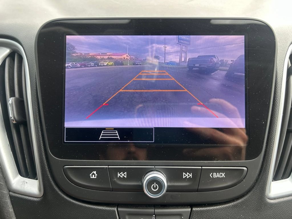 Used 2023 Chevrolet Malibu LS FWD image 26