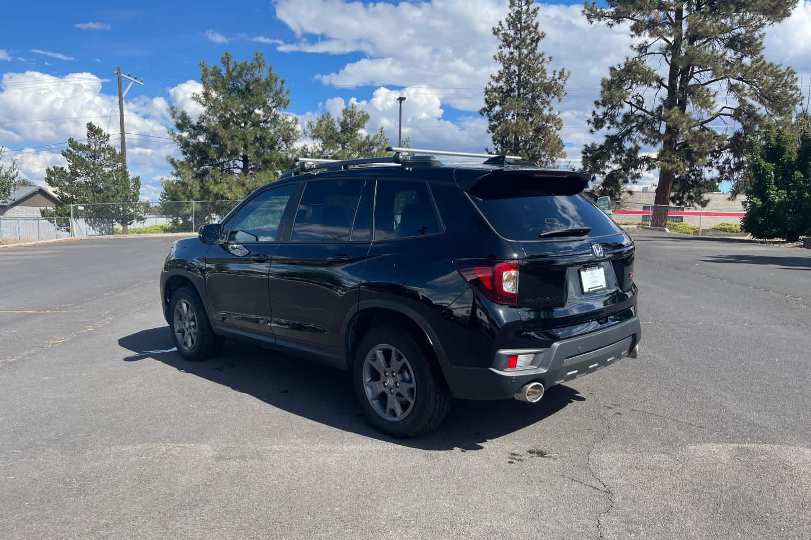 Used 2024 Honda Passport TrailSport image 3