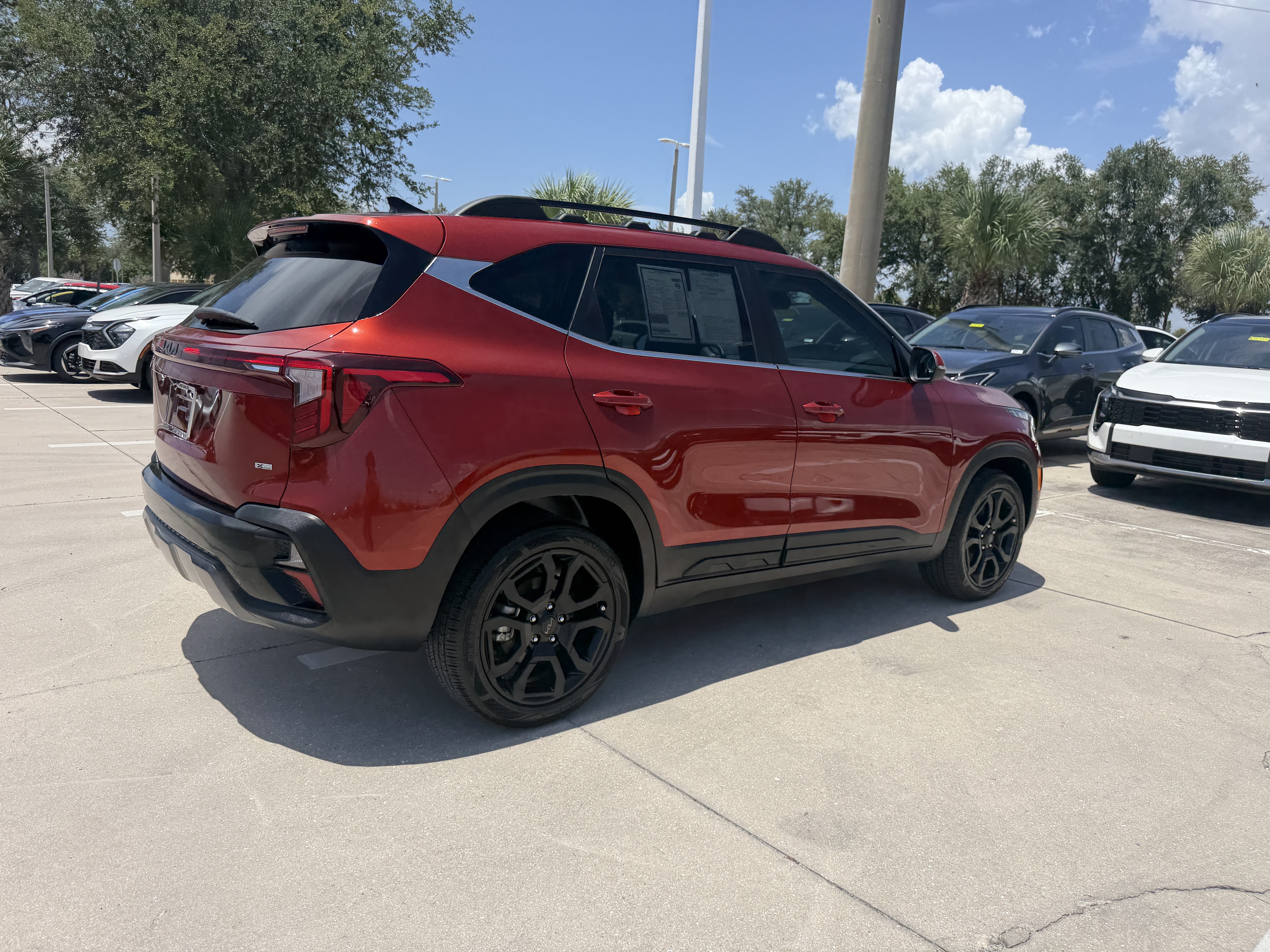 Certified 2025 Kia Seltos X-Line AWD/4WD image 4