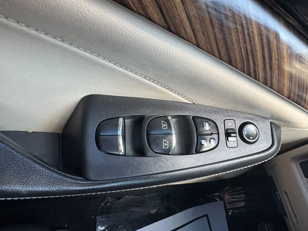 Used 2016 Nissan Maxima Platinum image 16