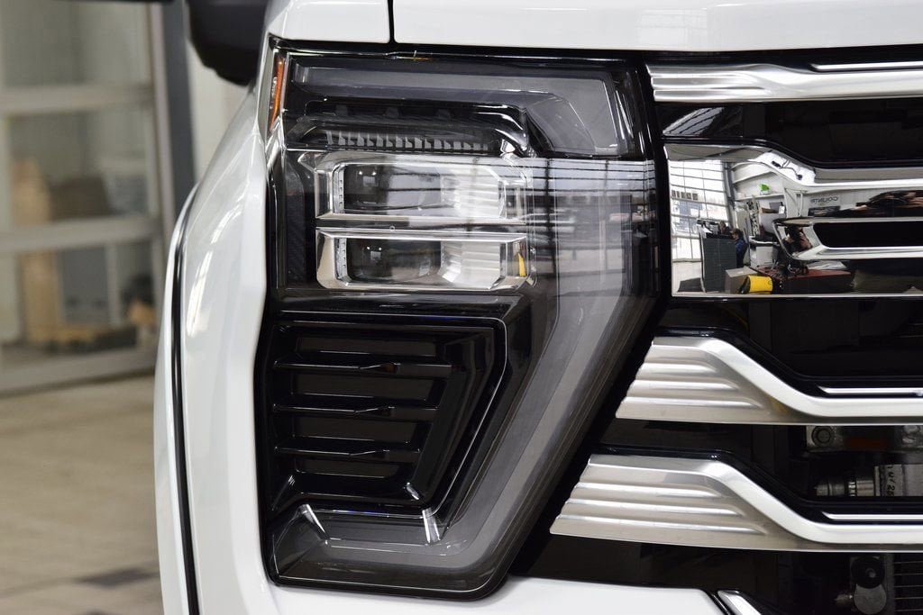 New 2026 Chevrolet Silverado 3500 High Country w/ High Country Premium Package AWD/4WD image 12