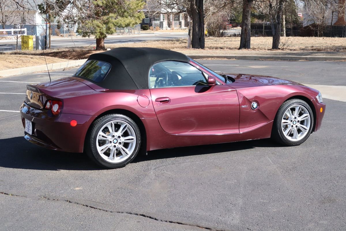 Used 2005 BMW Z4 3.0i image 4