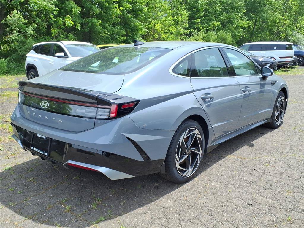 New 2026 Hyundai Sonata SEL FWD image 4