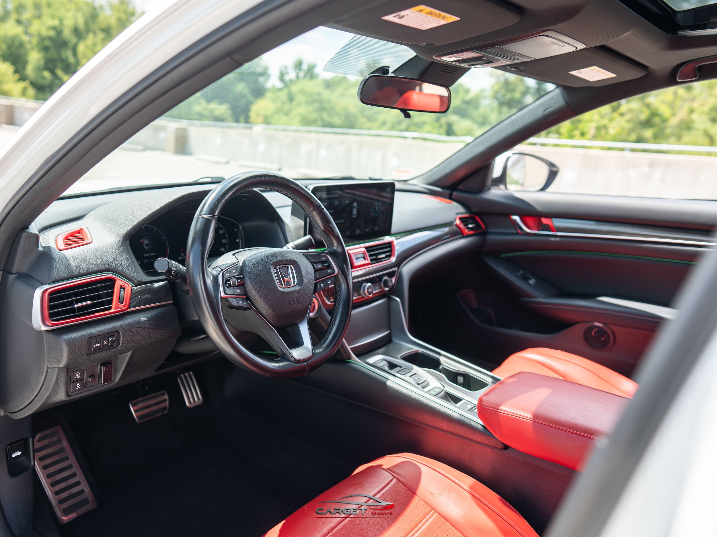 Used 2018 Honda Accord Sport image 13