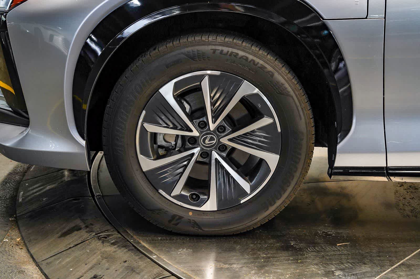Used 2024 Lexus RZ 300e Premium FWD image 9