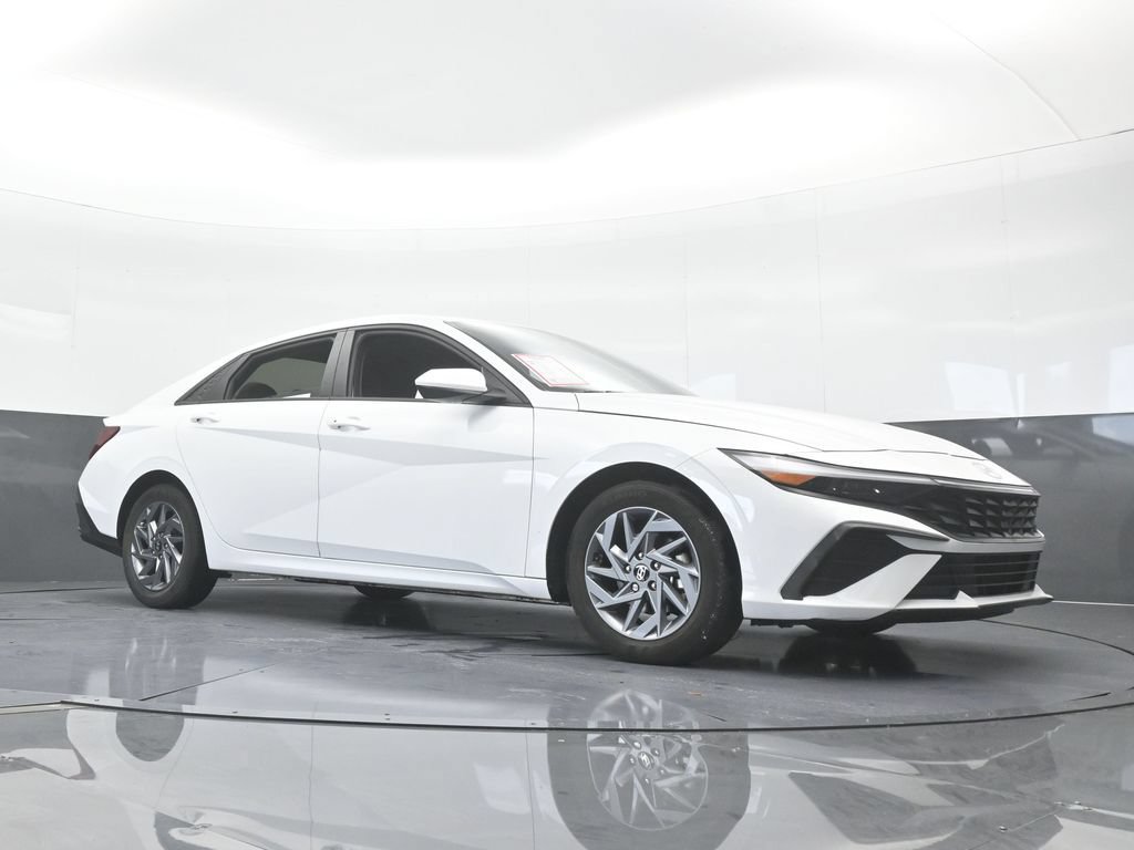 Used 2024 Hyundai Elantra SEL FWD image 62
