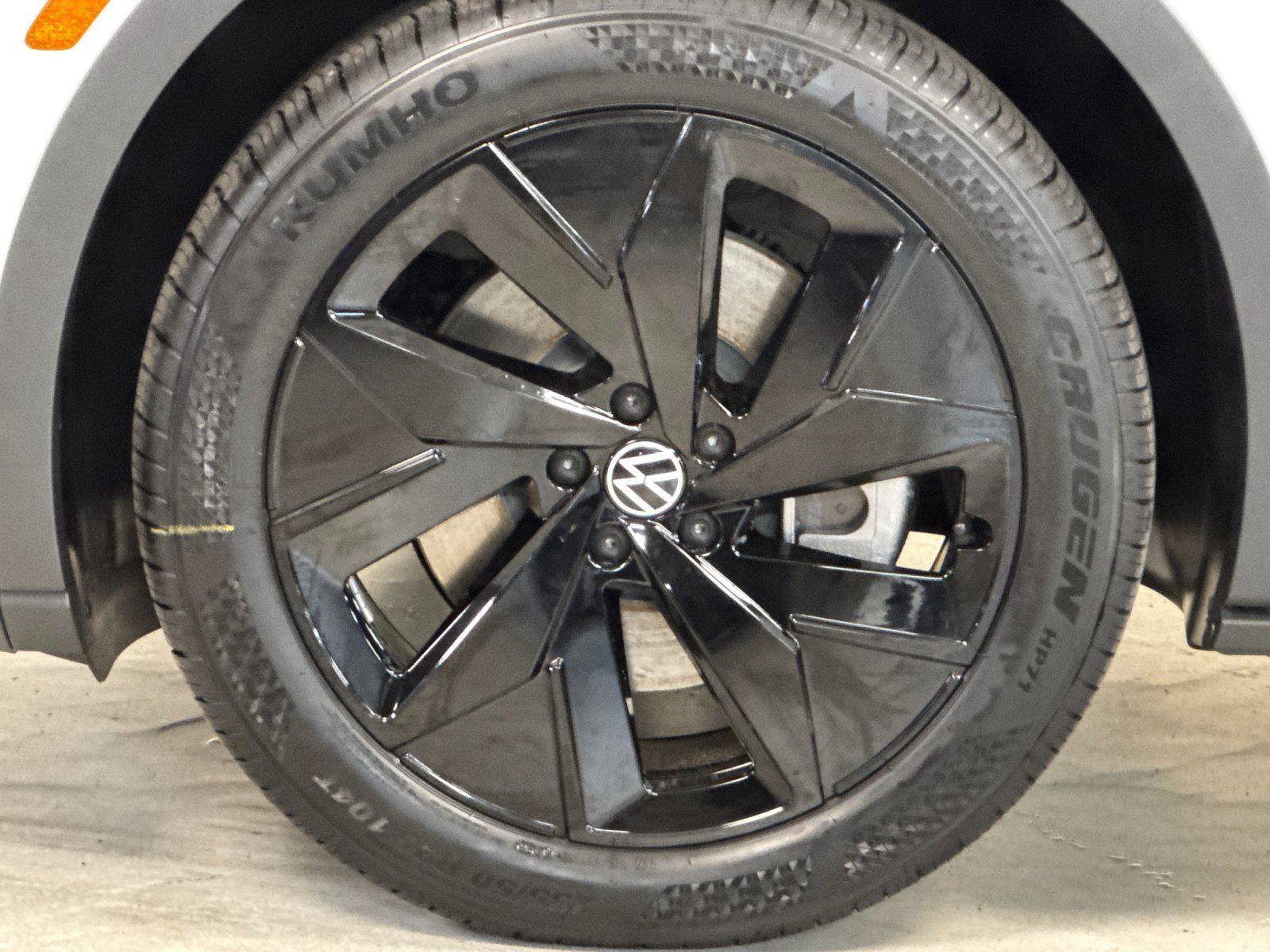 New 2026 Volkswagen ID.4 Pro S Plus AWD/4WD image 25
