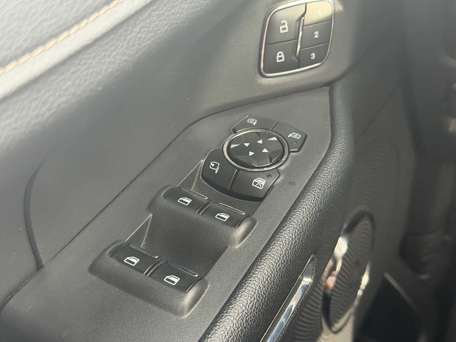 Used 2024 Ford Expedition Max XLT AWD/4WD image 4