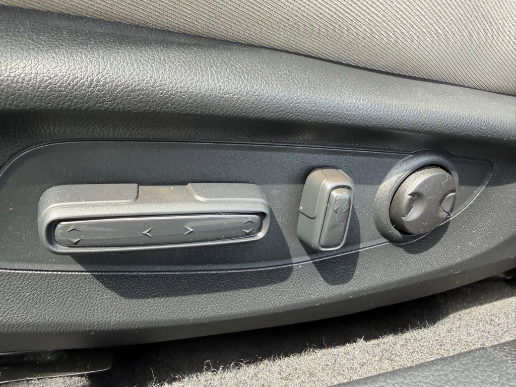 Certified 2023 Honda Accord EX image 20