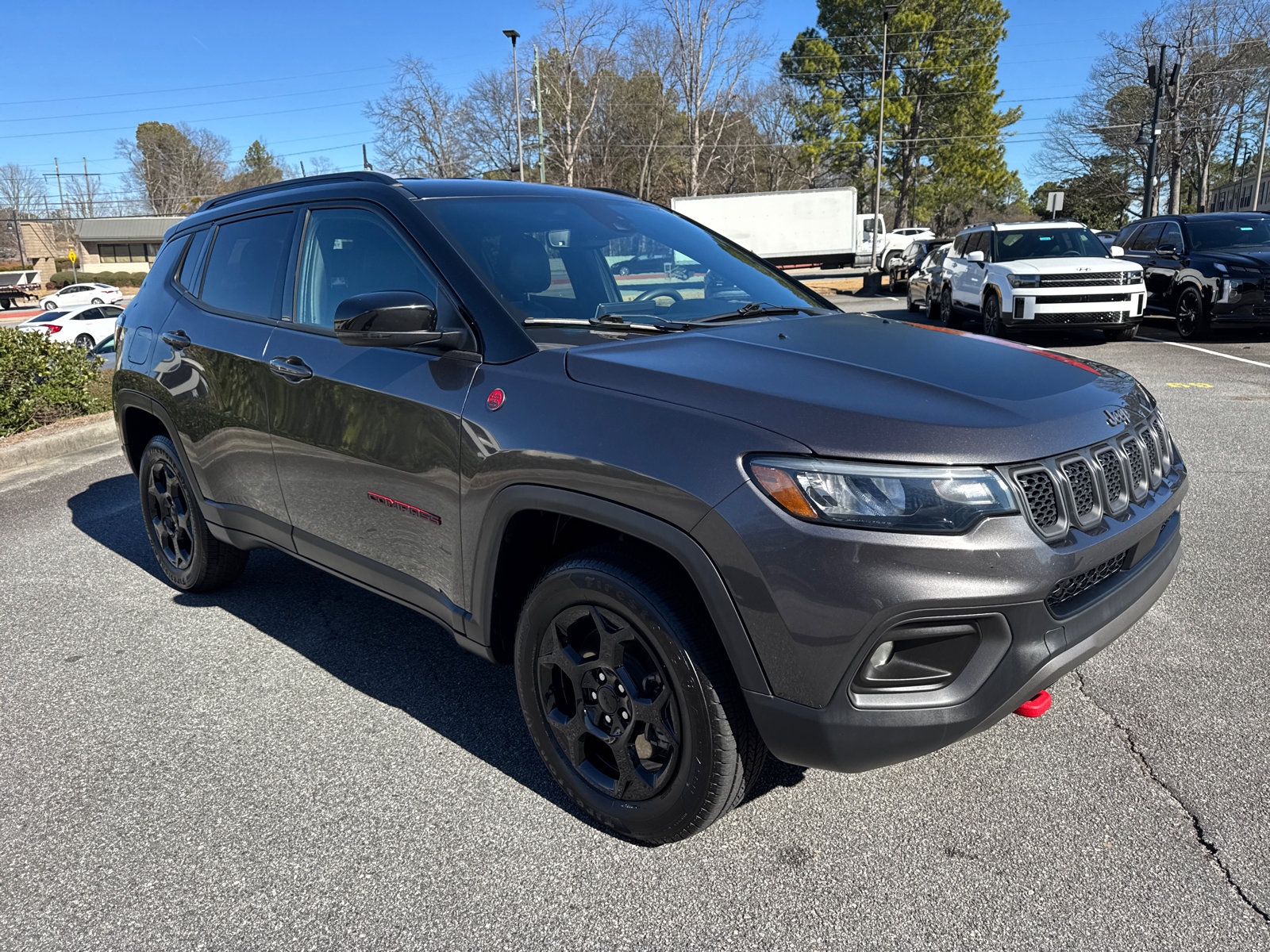 Used 2023 Jeep Compass Trailhawk image 3