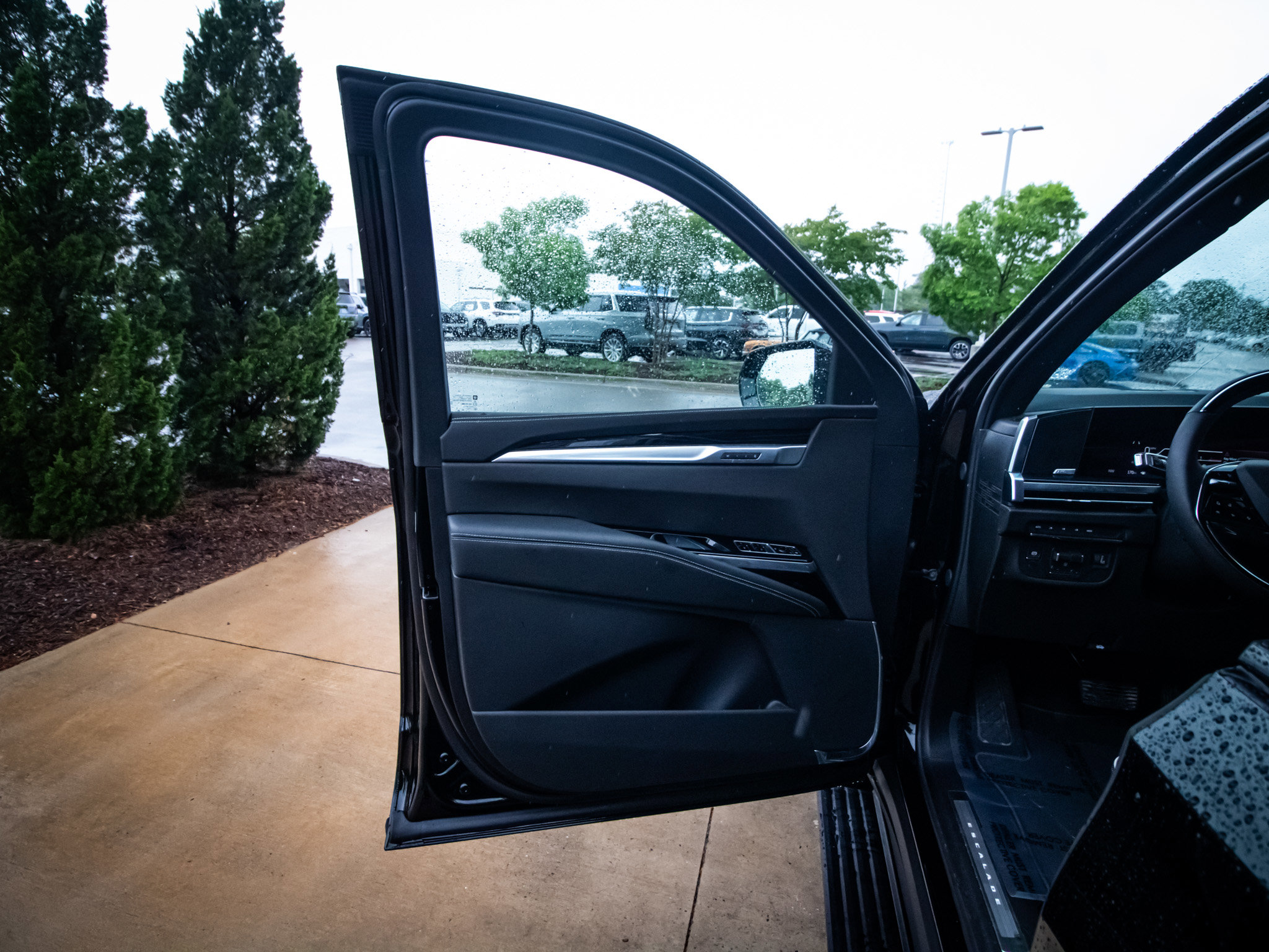Used 2026 Cadillac Escalade Sport w/ LPO, ONYX Package AWD/4WD image 14